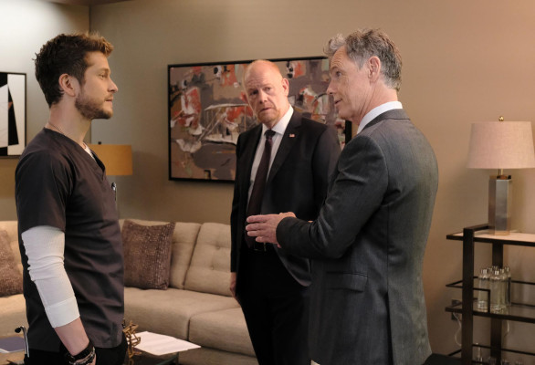 Matt Czuchry - The Resident (2018) 2x02 &#039;The Prince and The Pauper&#039;