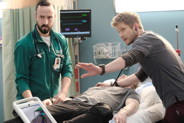Matt Czuchry - The Resident (2018) 2x07 &#039;Trial &amp; Error&#039;