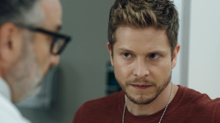 Matt Czuchry - The Resident (2018) 2x08 &#039;Heart in a Box&#039;