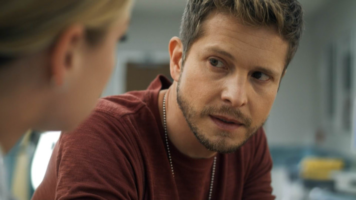 Matt Czuchry - The Resident (2018) 2x08 &#039;Heart in a Box&#039;