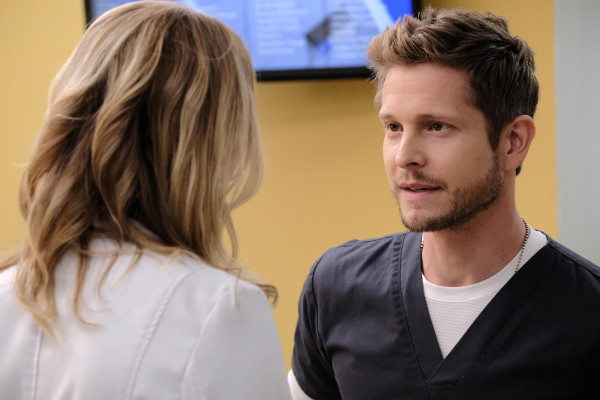 Matt Czuchry - The Resident (2018) 2x09 &#039;The Dance&#039;