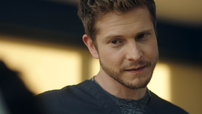 Matt Czuchry - The Resident (2019) 2x10 &#039;After The Fall&#039;