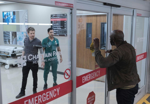Matt Czuchry - The Resident (2019) 3x03 &#039;Saints &amp; Sinners&#039;