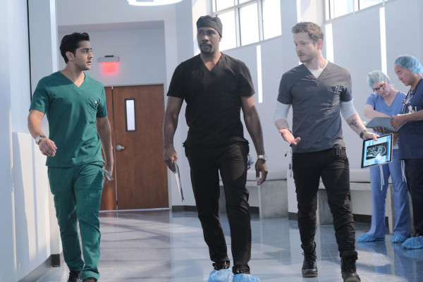 Matt Czuchry - The Resident (2019) 3x05 &#039;Choice Words&#039;