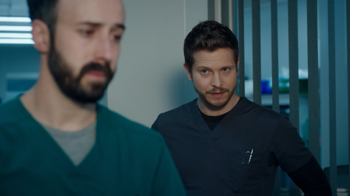 Matt Czuchry - The Resident (2019) 3x07 &#039;Woman Down&#039;