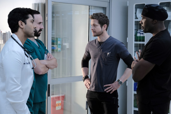 Matt Czuchry - The Resident (2019) 3x07 &#039;Woman Down&#039;