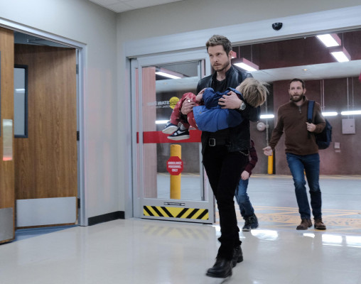 Matt Czuchry - The Resident (2019) 3x08 &#039;Peking Duck Day&#039;