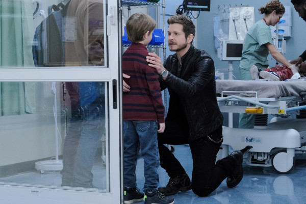 Matt Czuchry - The Resident (2019) 3x08 &#039;Peking Duck Day&#039;