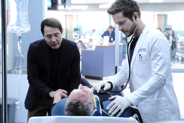 Matt Czuchry - The Resident (2020) 3x14 &#039;The Flea&#039;