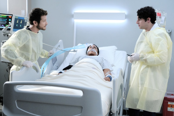 Matt Czuchry - The Resident (2020) 3x19 &#039;Support System&#039;
