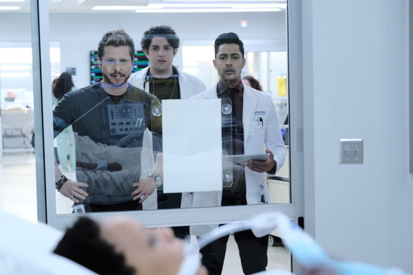 Matt Czuchry - The Resident (2020) 3x19 &#039;Support System&#039;