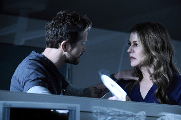 Matt Czuchry - The Resident (2020) 3x20 &#039;Burn it All Down&#039;