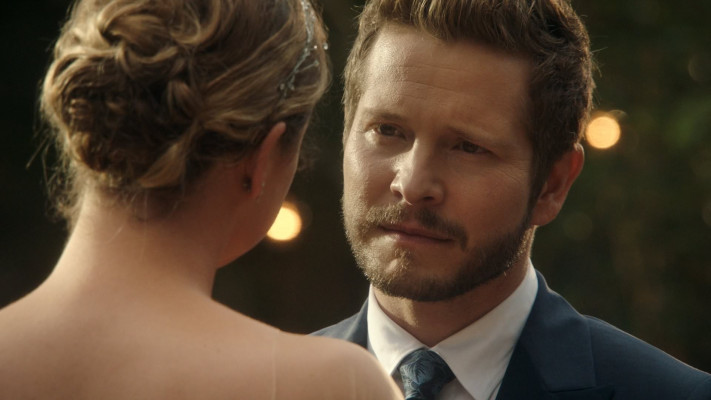 Matt Czuchry - The Resident (2021) 4x01 &#039;A Wedding, A Funeral&#039;