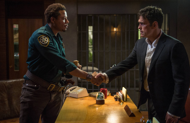 Matt Dillon - Wayward Pines (2015) 1x01 &#039;Where Paradise Is Home&#039;