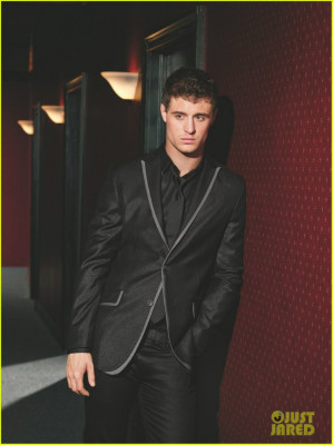 Max Irons pic #714430
