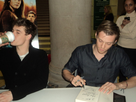 Max Irons pic #705985