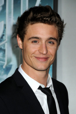 Max Irons pic #702918