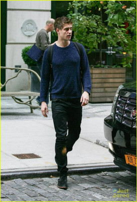 Max Irons pic #703196