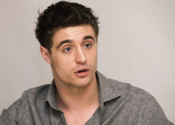Max Irons pic #703523