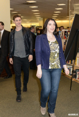 Max Irons pic #705451