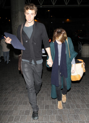 Max Irons pic #702985