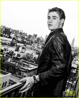 Max Irons pic #713639