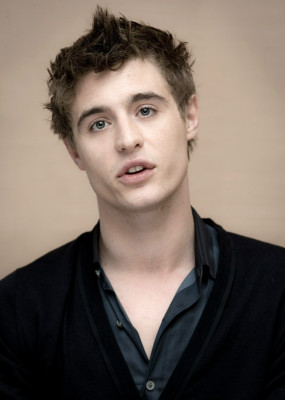 Max Irons pic #709250