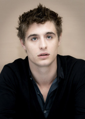Max Irons pic #709918