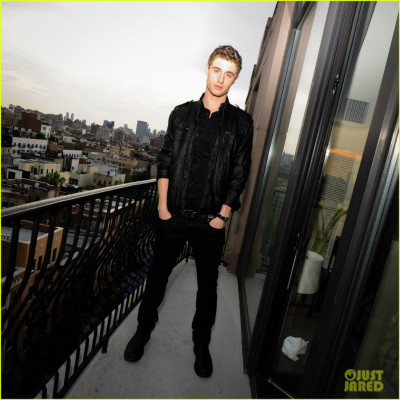 Max Irons pic #713641