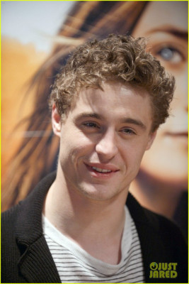 Max Irons pic #705455