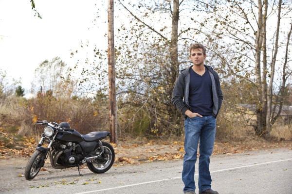 Max Thieriot - Bates Motel (2013) 1x02 &#039;Nice Town You Picked, Norma...&#039;