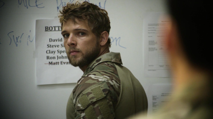 Max Thieriot - Seal Team (2017) 1x02 &#039;Other Lives&#039;