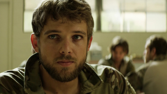 Max Thieriot - Seal Team (2017) 1x06 &#039;The Spinning Wheel&#039;