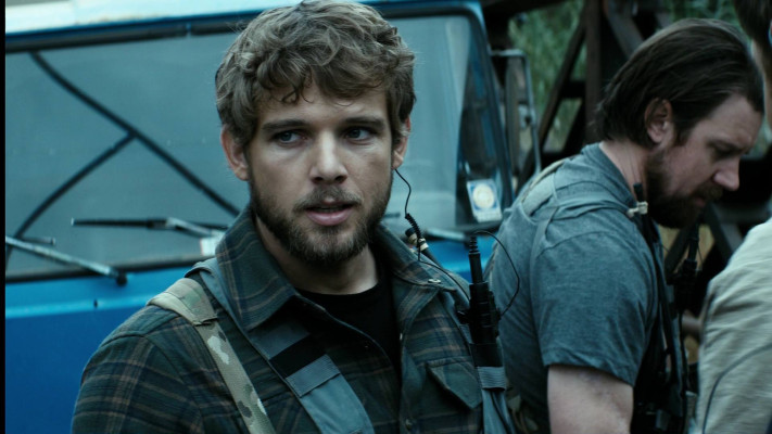 Max Thieriot - Seal Team (2018) 1x11 &#039;Containment&#039;