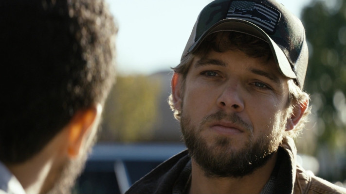 Max Thieriot - Seal Team (2018) 1x13 &#039;Getaway Day&#039;