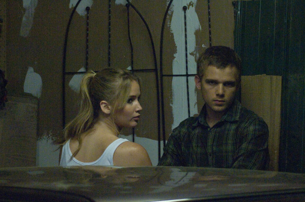 Max Thieriot - House At The End Of The Street (2011)