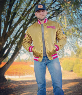 Max Thieriot - Sonoma County, California 11/23/2020