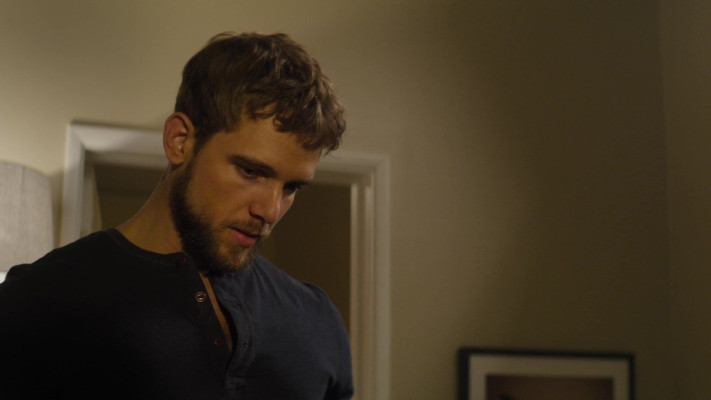 Max Thieriot - Seal Team (2018) 2x06 &#039;Hold What You Got&#039;