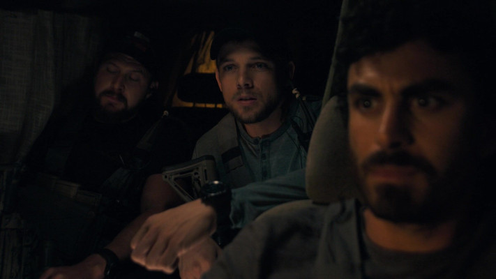 Max Thieriot - Seal Team (2018) 2x08 &#039;Parallax&#039;
