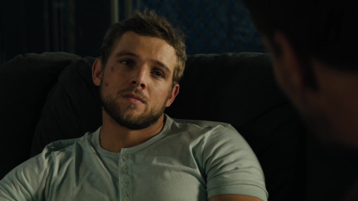Max Thieriot - Seal Team (2018) 2x10 &#039;Prisoner&#039;s Dilemma&#039;