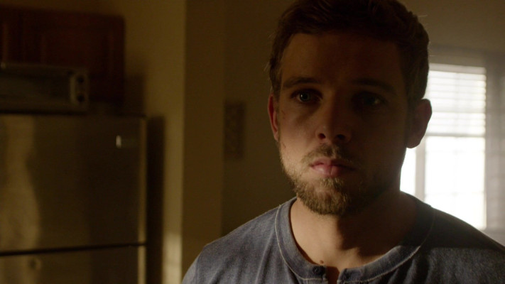 Max Thieriot - Seal Team (2018) 2x10 &#039;Prisoner&#039;s Dilemma&#039;