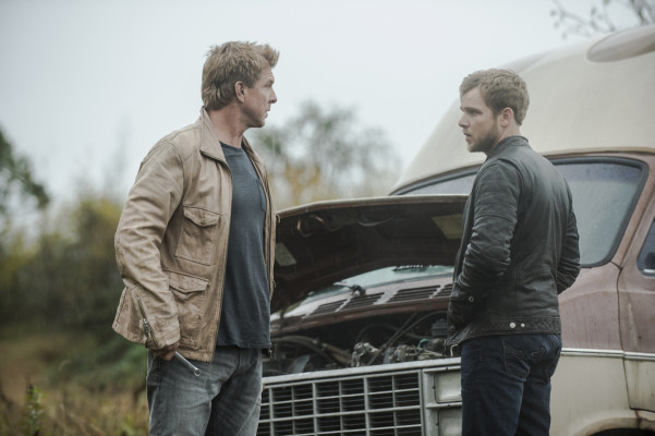 Max Thieriot - Bates Motel (2015) 3x01 &#039;A Death in the Family&#039;