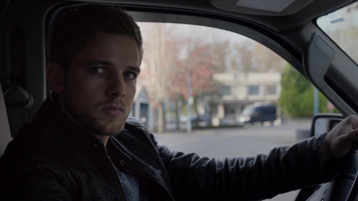 Max Thieriot - Bates Motel (2015) 3x01 &#039;A Death in the Family&#039;