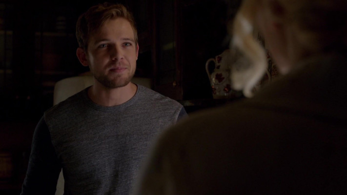 Max Thieriot - Bates Motel (2015) 3x01 &#039;A Death in the Family&#039;