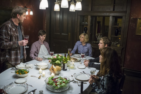Max Thieriot - Bates Motel (2015) 3x07 &#039;The Last Supper&#039;
