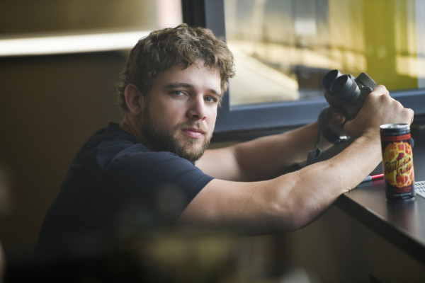 Max Thieriot - Seal Team (2019) 3x07 &#039;The Ones You Can&#039;t See&#039;