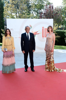 Maya Hawke attends the 77th Venice Film Festival in Venice, Italy | 05.09.2020