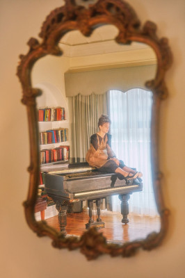 Maya Thurman Hawke pic #1209980
