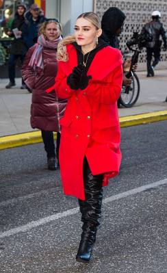 Meg Donnelly – 100th 6ABC Dunkin’ Thanksgiving Day Parade in Philadelphia