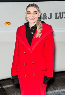 Meg Donnelly – 100th 6ABC Dunkin’ Thanksgiving Day Parade in Philadelphia